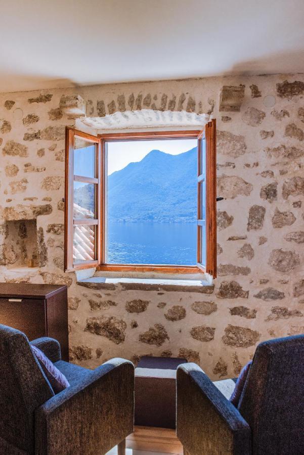 Guesthouse Mrshe Palace Perast Exteriör bild